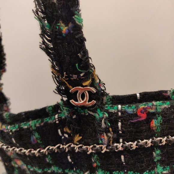 Classic Chanel Robot Tote - Picture 3 of 5